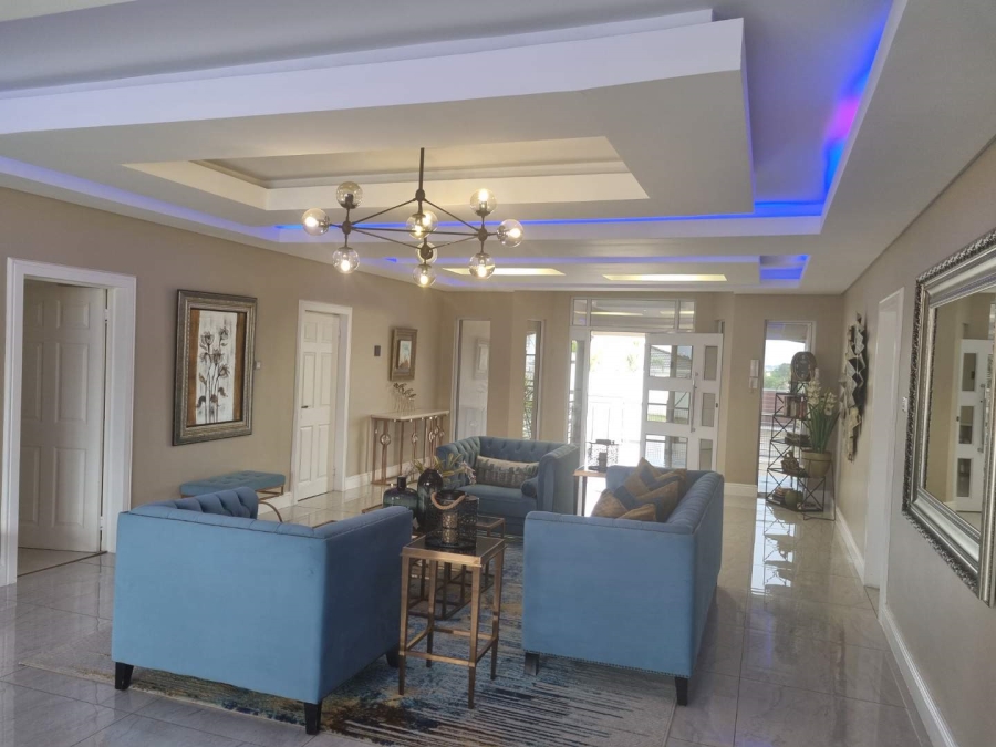 5 Bedroom Property for Sale in Nahoon Valley Park Eastern Cape